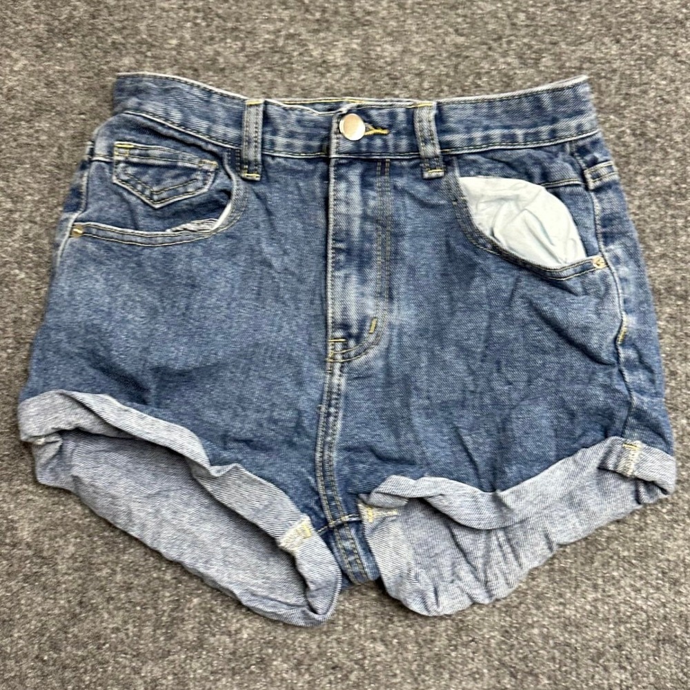 PrettyLittleThing Denim Shorts Womens Size 2 Blue High Waisted Cuffed Mom Summer